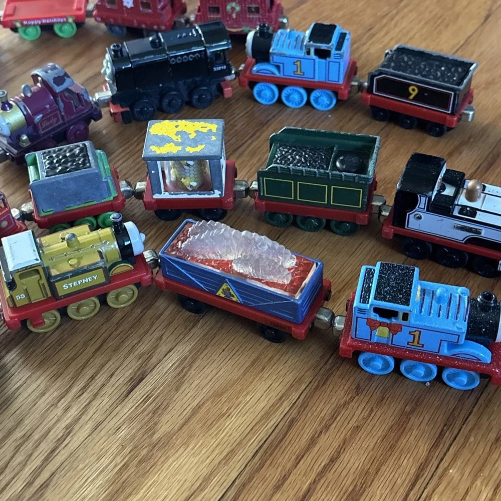 Thomas &‎ Friends Collections Train 2006 Limited Cars Holidays Christmas Easter